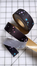 Load image into Gallery viewer, Peel n Bindโข๏ธ - 1" Self Adhesive Binding - RETAIL